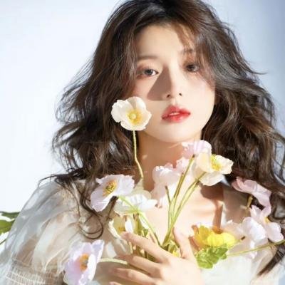 穿到饥荒年，我靠绑定挨骂系统顿顿吃肉